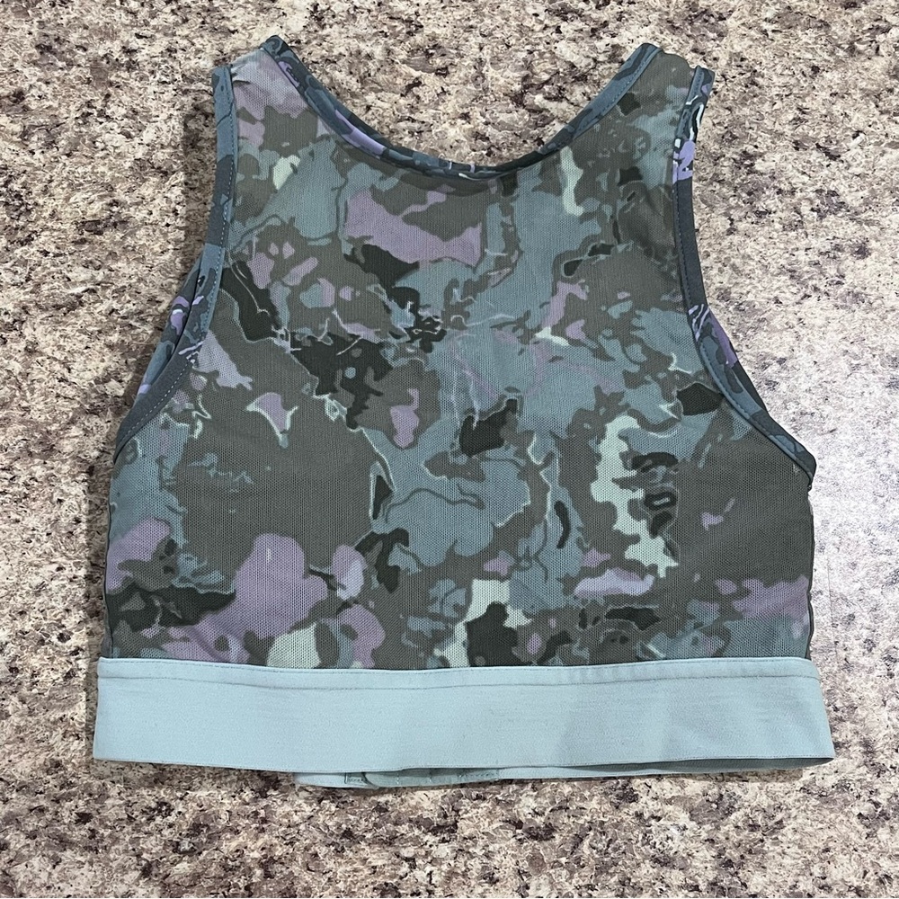 Gymshark Mesh Layer Sports Bra Camo with Pink Size XS